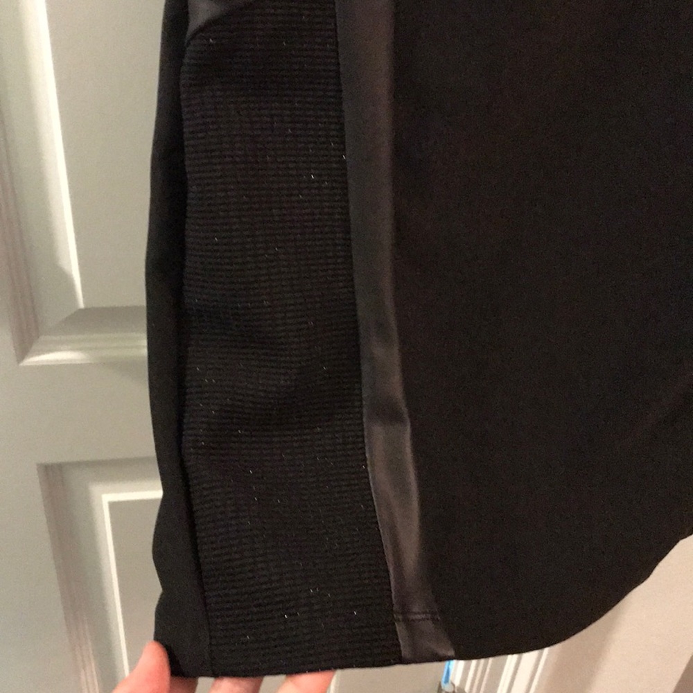 Dress - Picture 4 of 7